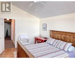 735 BRUCE ROAD 13
