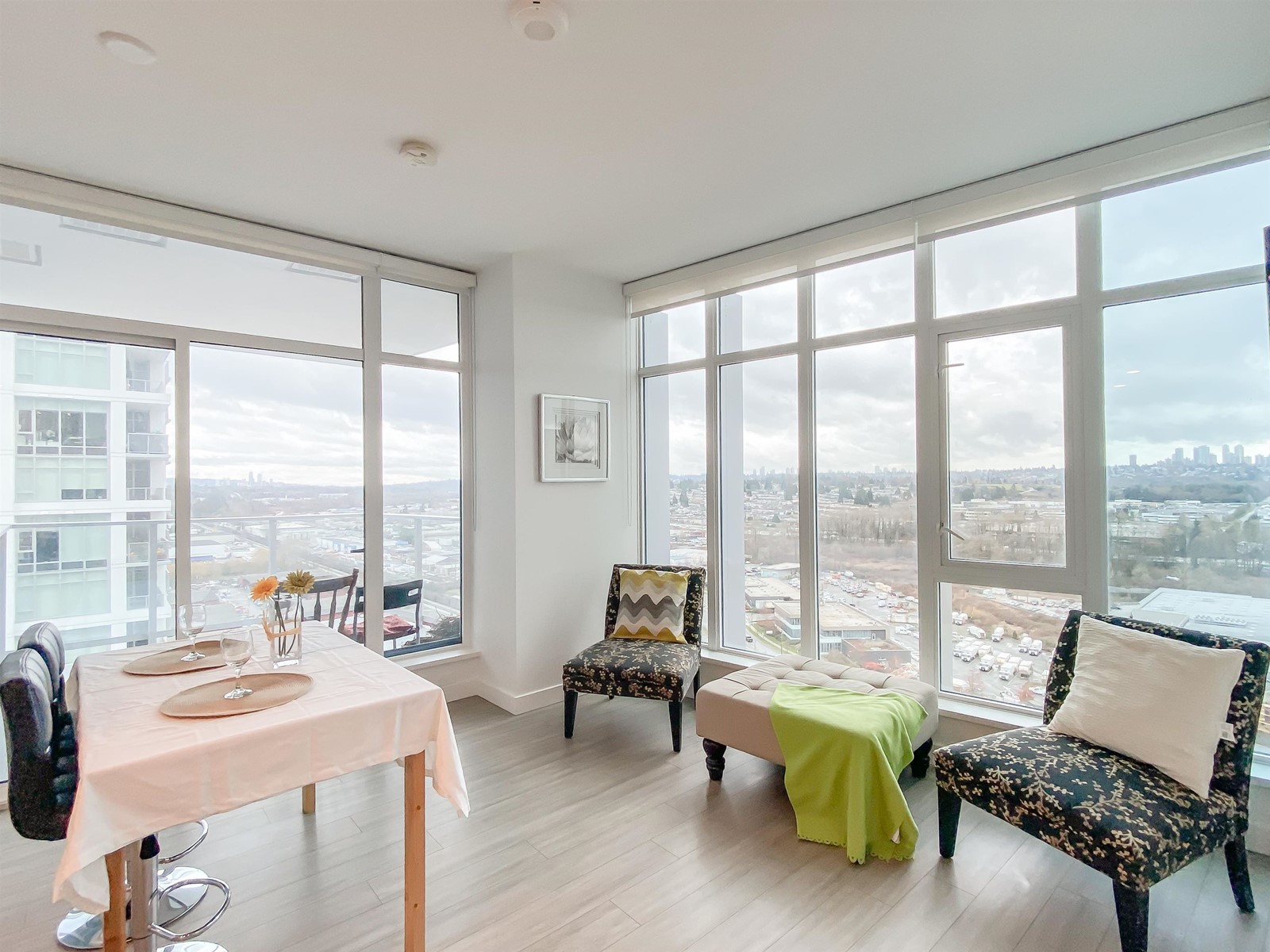 2004 2311 Beta Avenue, Burnaby, British Columbia  V5C 0M1 - Photo 1 - R2766845