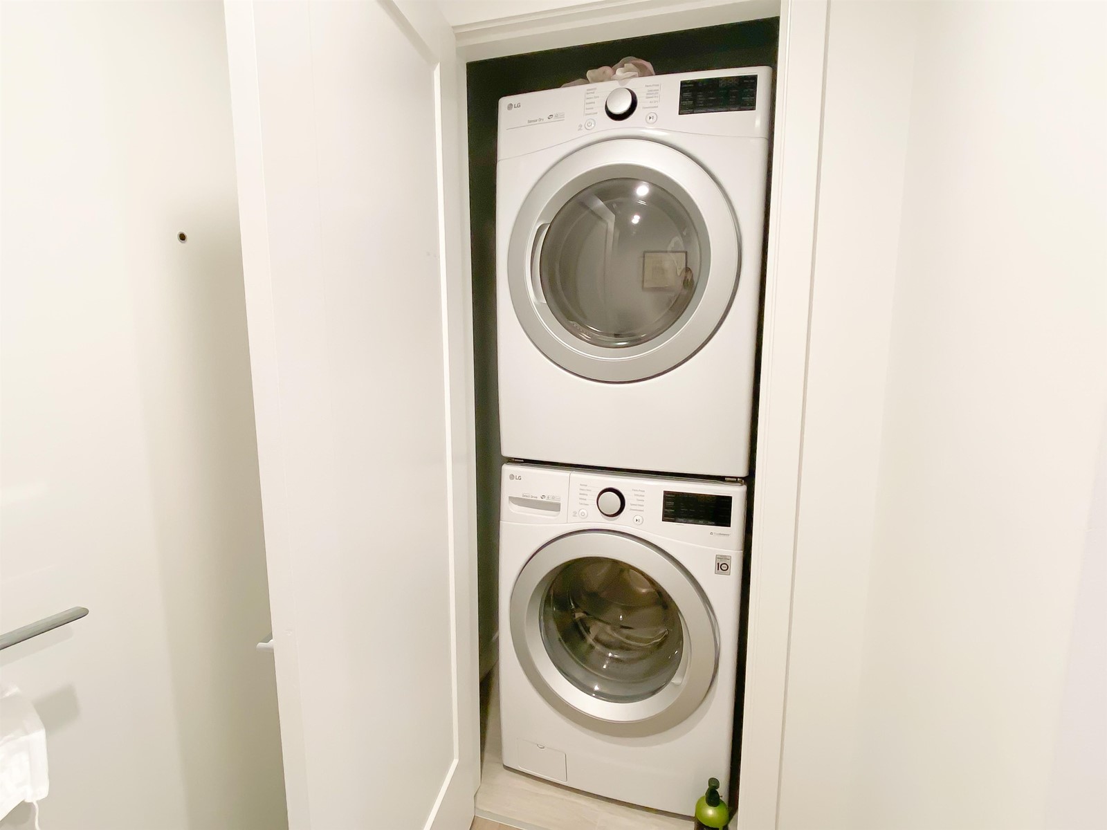 2004 2311 Beta Avenue, Burnaby, British Columbia  V5C 0M1 - Photo 14 - R2766845