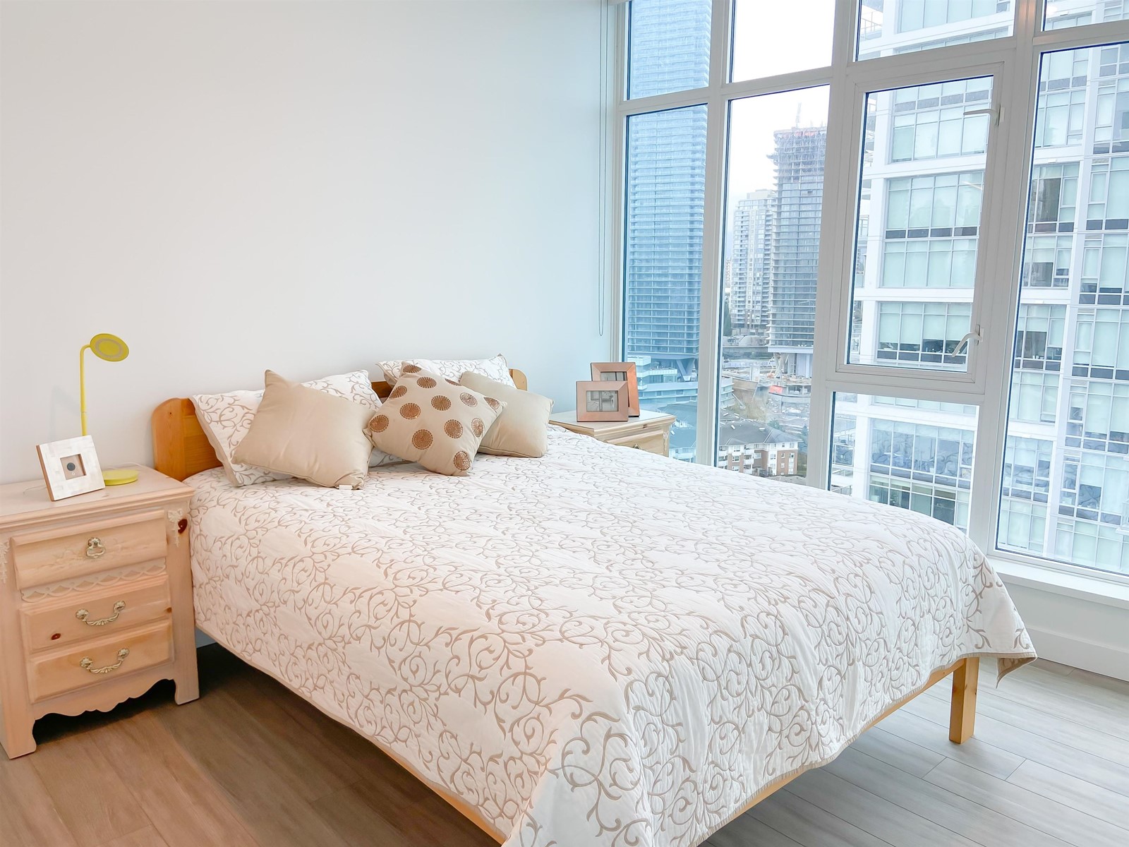 2004 2311 Beta Avenue, Burnaby, British Columbia  V5C 0M1 - Photo 7 - R2766845