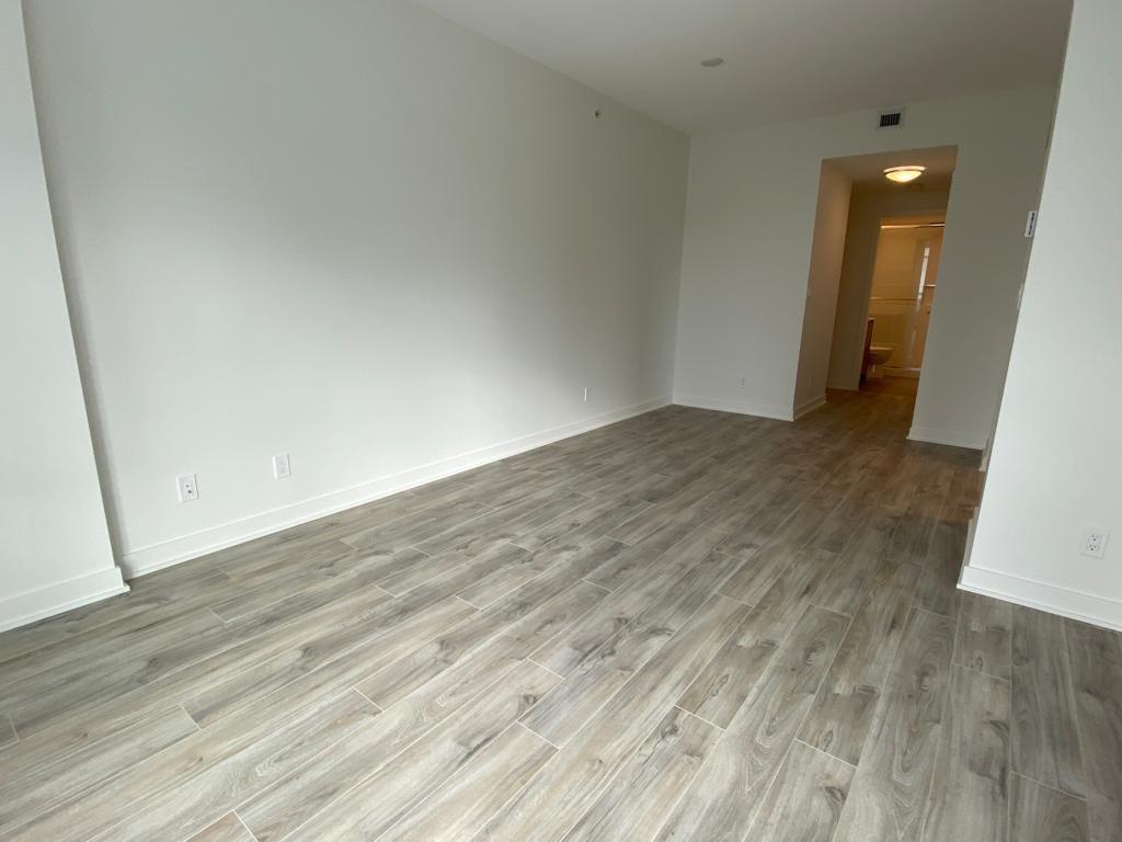 602 8940 University Crescent, Burnaby, British Columbia  V5A 0E7 - Photo 3 - R2766537