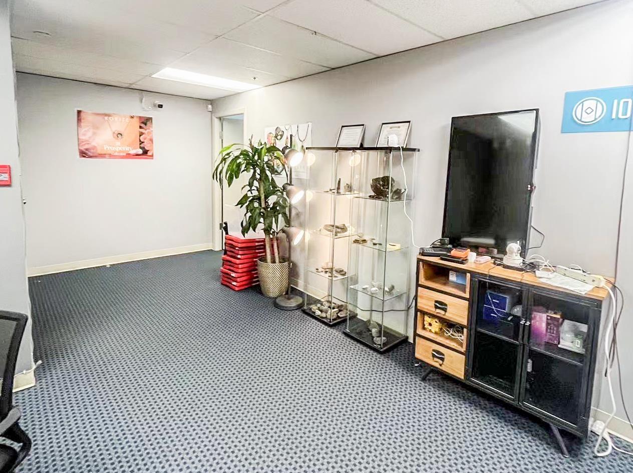 207 3751 North Fraser Way, Burnaby, British Columbia  V5J 5G4 - Photo 9 - C8050800