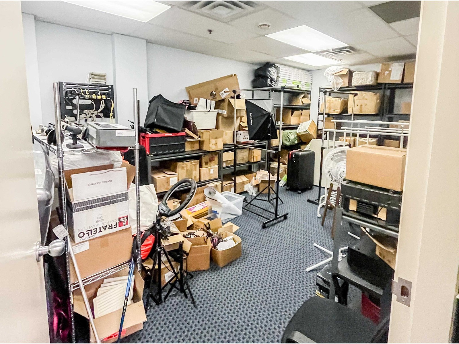 207 3751 North Fraser Way, Burnaby, British Columbia  V5J 5G4 - Photo 3 - C8050800