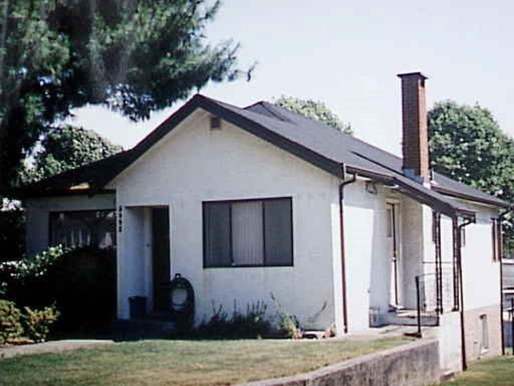 5392 Slocan Street, Vancouver, British Columbia  V5R 2A7 - Photo 1 - R2764029