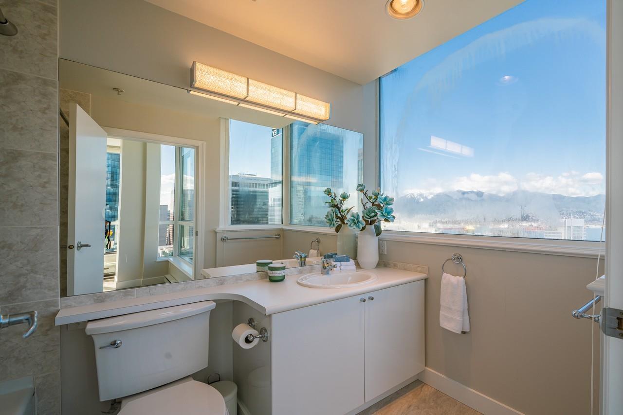 Listing Picture 16 of 28 : 3208 1239 W GEORGIA STREET, Vancouver / 溫哥華 - 魯藝地產 Yvonne Lu Group - MLS Medallion Club Member