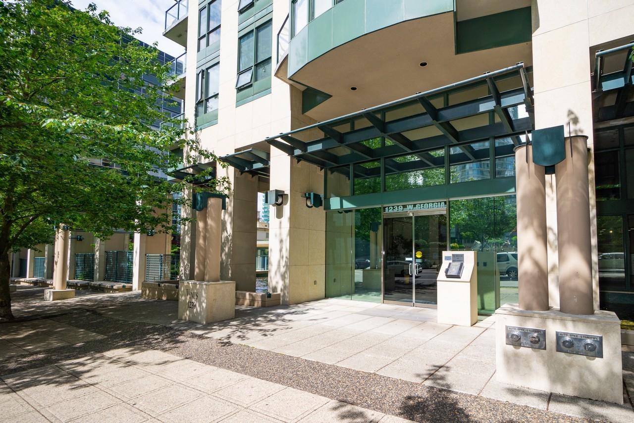 Listing Picture 27 of 28 : 3208 1239 W GEORGIA STREET, Vancouver / 溫哥華 - 魯藝地產 Yvonne Lu Group - MLS Medallion Club Member