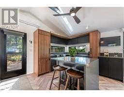 1184 DWIGHT BEACH Road