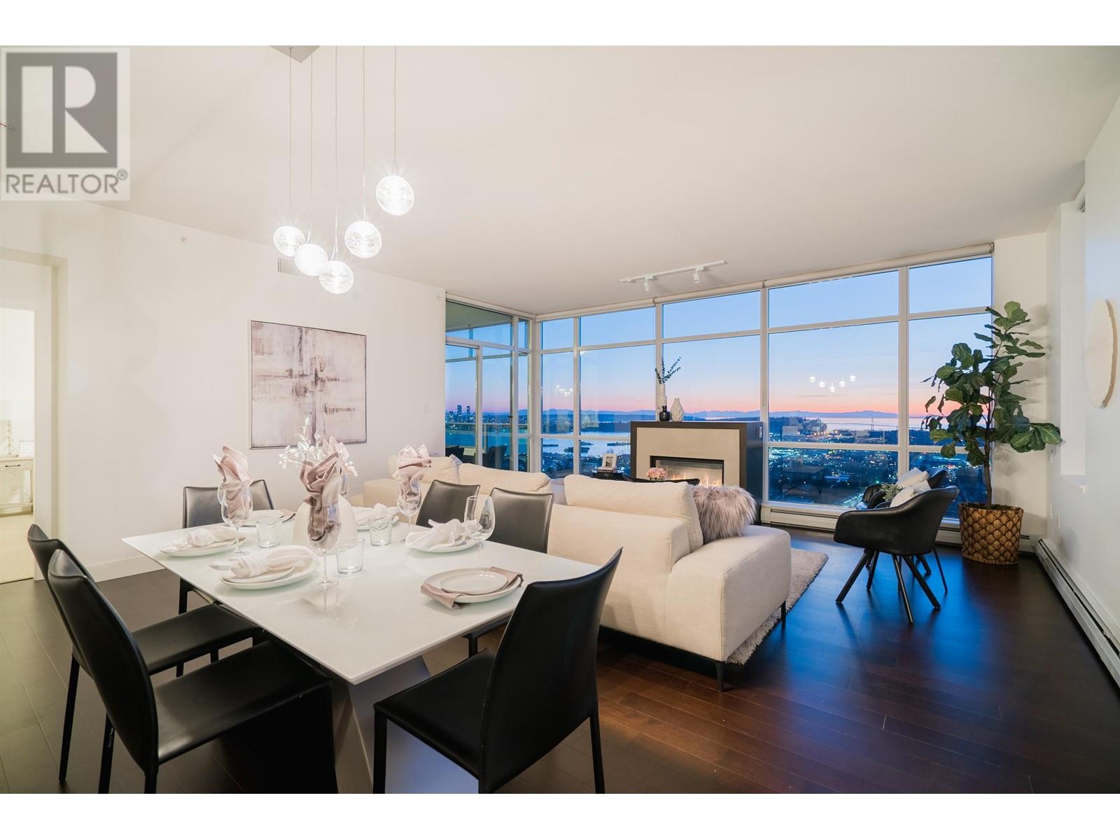 1903 1320 Chesterfield Avenue, North Vancouver, British Columbia  V7M 0A6 - Photo 2 - R2768462
