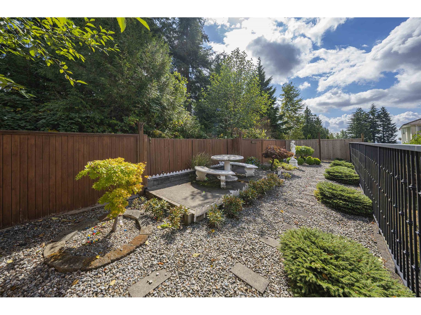 3155 Silverthrone Drive, Coquitlam, British Columbia  V3E 3C3 - Photo 38 - R2768875