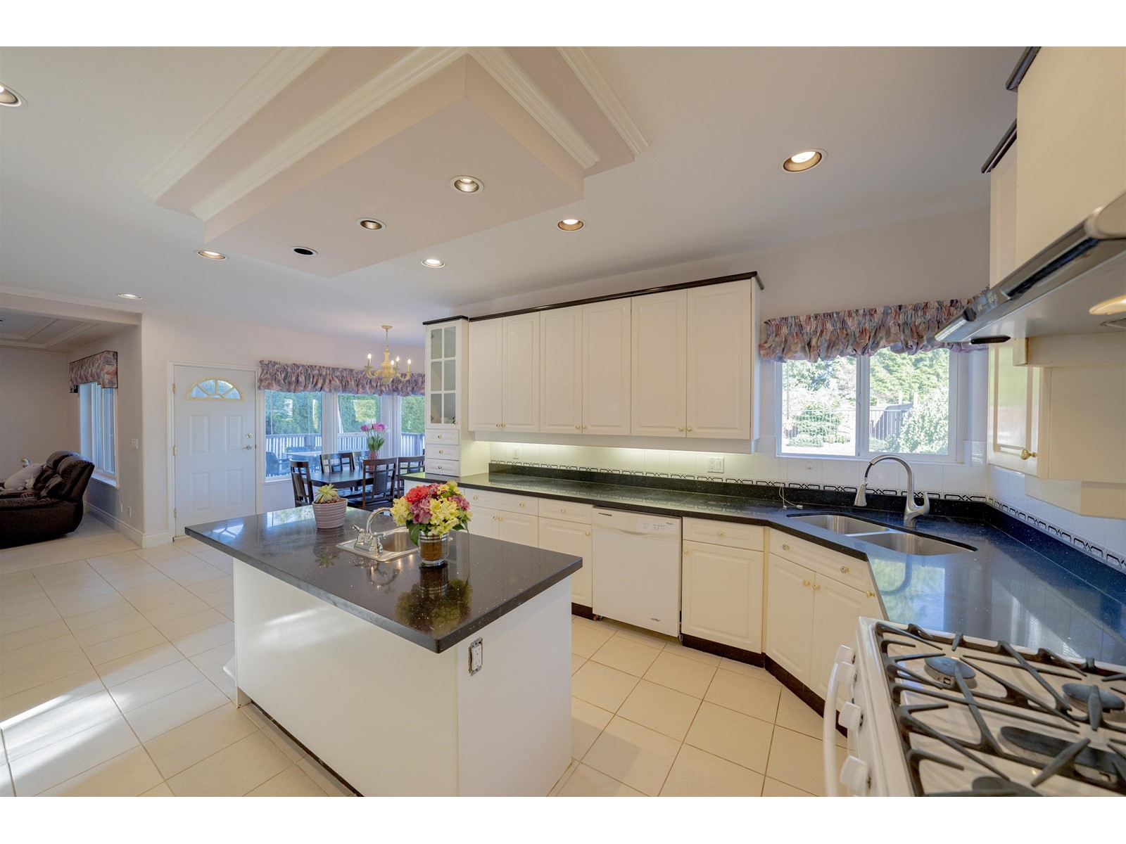 3155 Silverthrone Drive, Coquitlam, British Columbia  V3E 3C3 - Photo 11 - R2768875