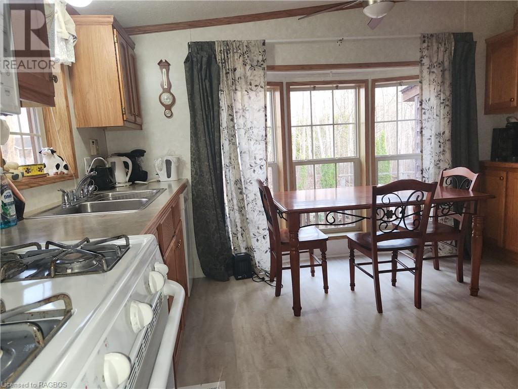 41 Maple Drive, Miller Lake, Ontario  N0H 1Z0 - Photo 16 - 40402709