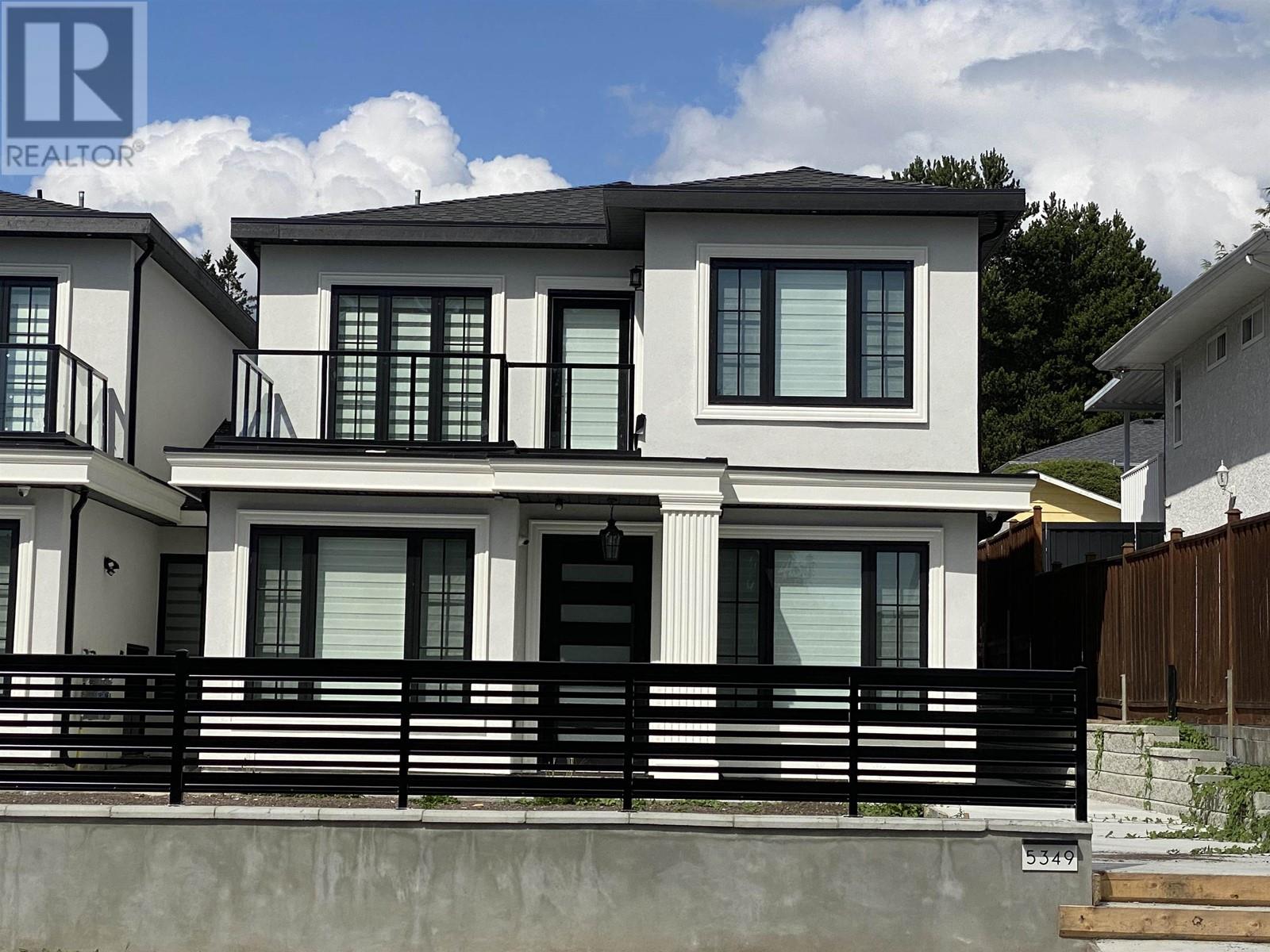 5349 Parker Street, Burnaby, British Columbia  V5B 1Z8 - Photo 1 - R2767656