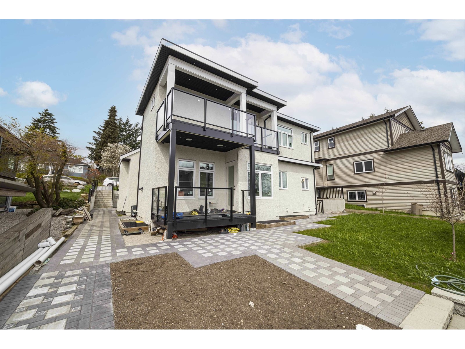 1816 Nanaimo Street, New Westminster, British Columbia  V3M 2G9 - Photo 4 - R2769454