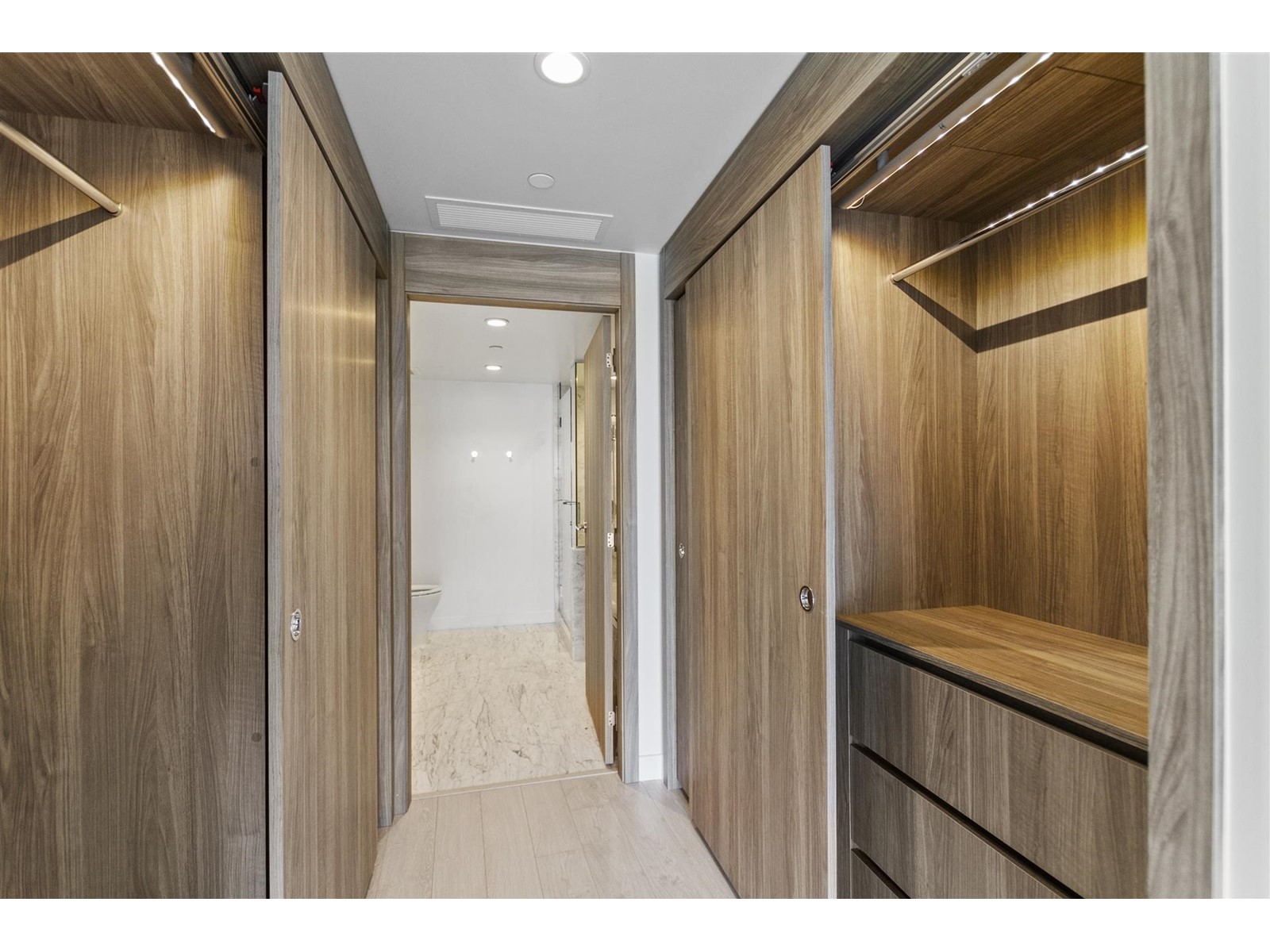 1308 1768 Cook Street, Vancouver, British Columbia  V5Y 0N3 - Photo 10 - R2769709