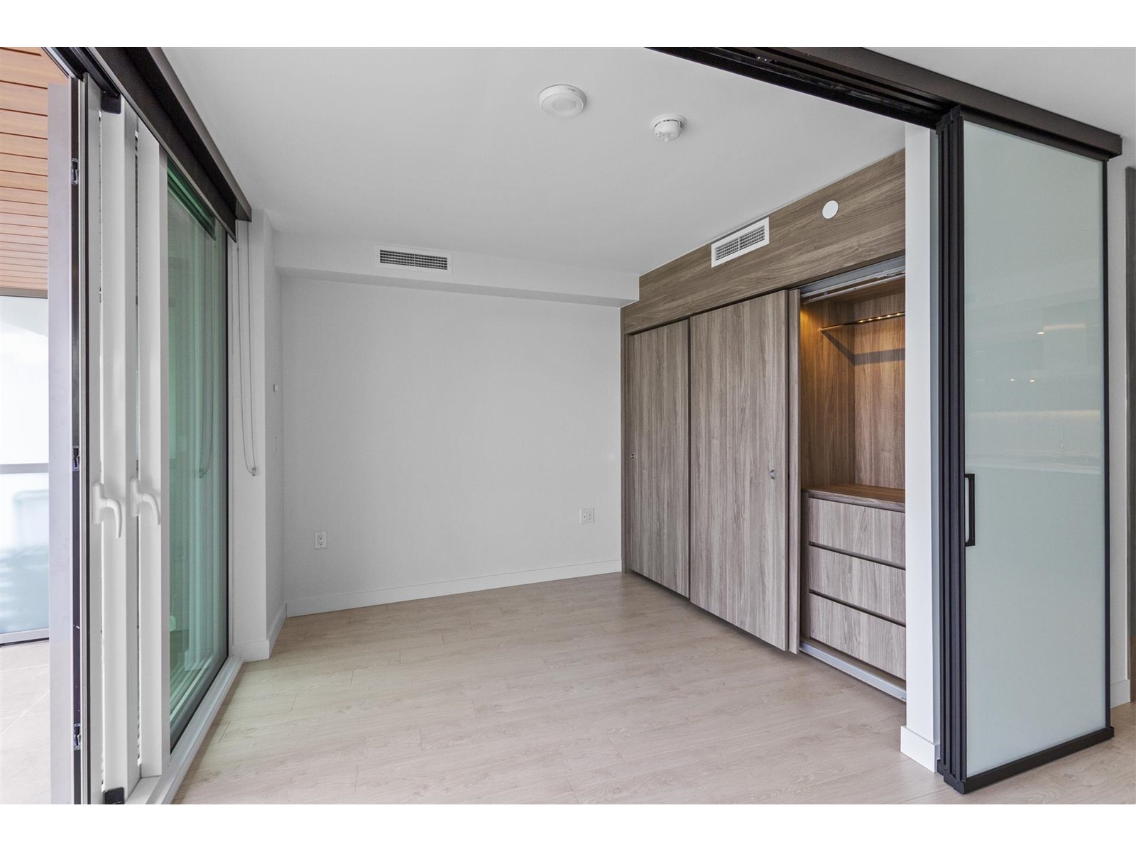 1308 1768 Cook Street, Vancouver, British Columbia  V5Y 0N3 - Photo 13 - R2769709