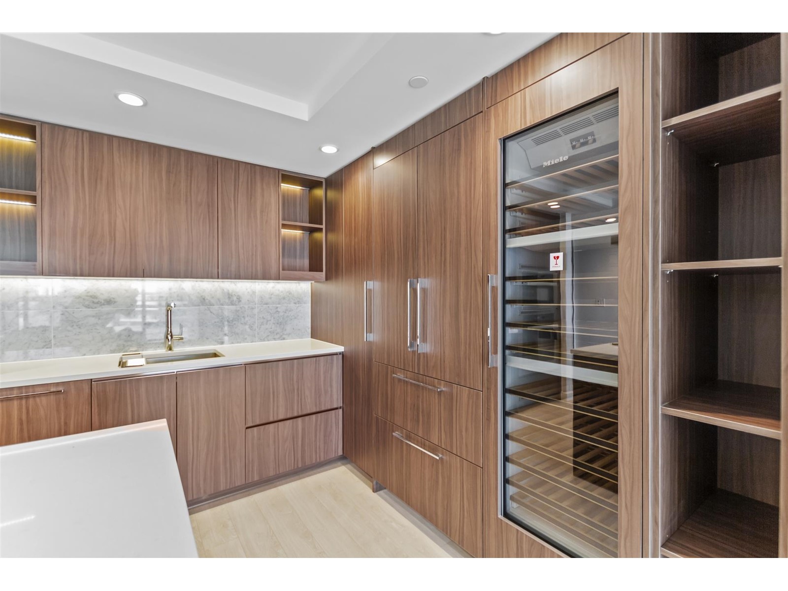 1308 1768 Cook Street, Vancouver, British Columbia  V5Y 0N3 - Photo 4 - R2769709