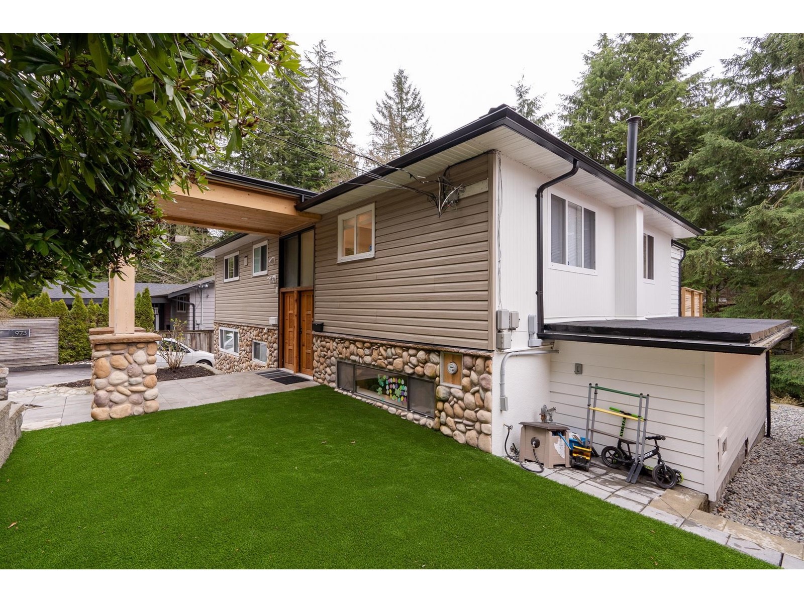977 Clements Avenue, North Vancouver, British Columbia  V7R 2L1 - Photo 23 - R2769748