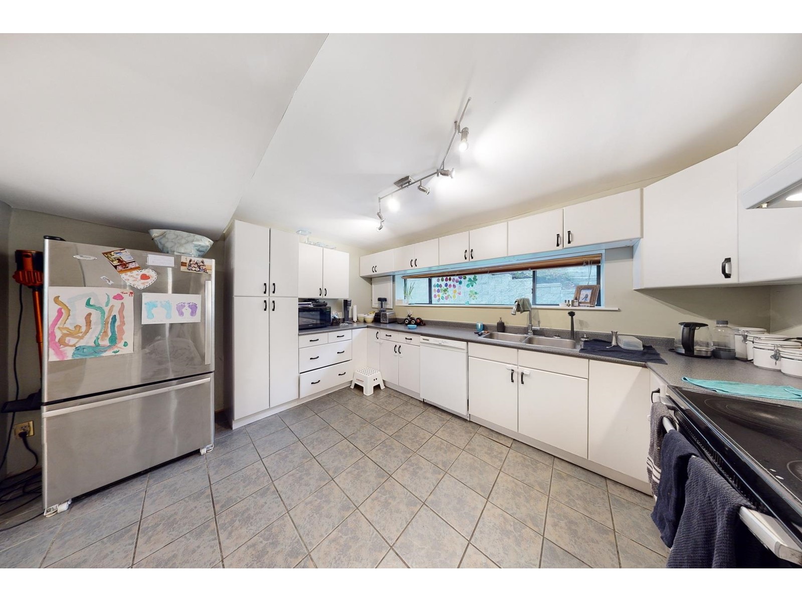 977 Clements Avenue, North Vancouver, British Columbia  V7R 2L1 - Photo 30 - R2769748