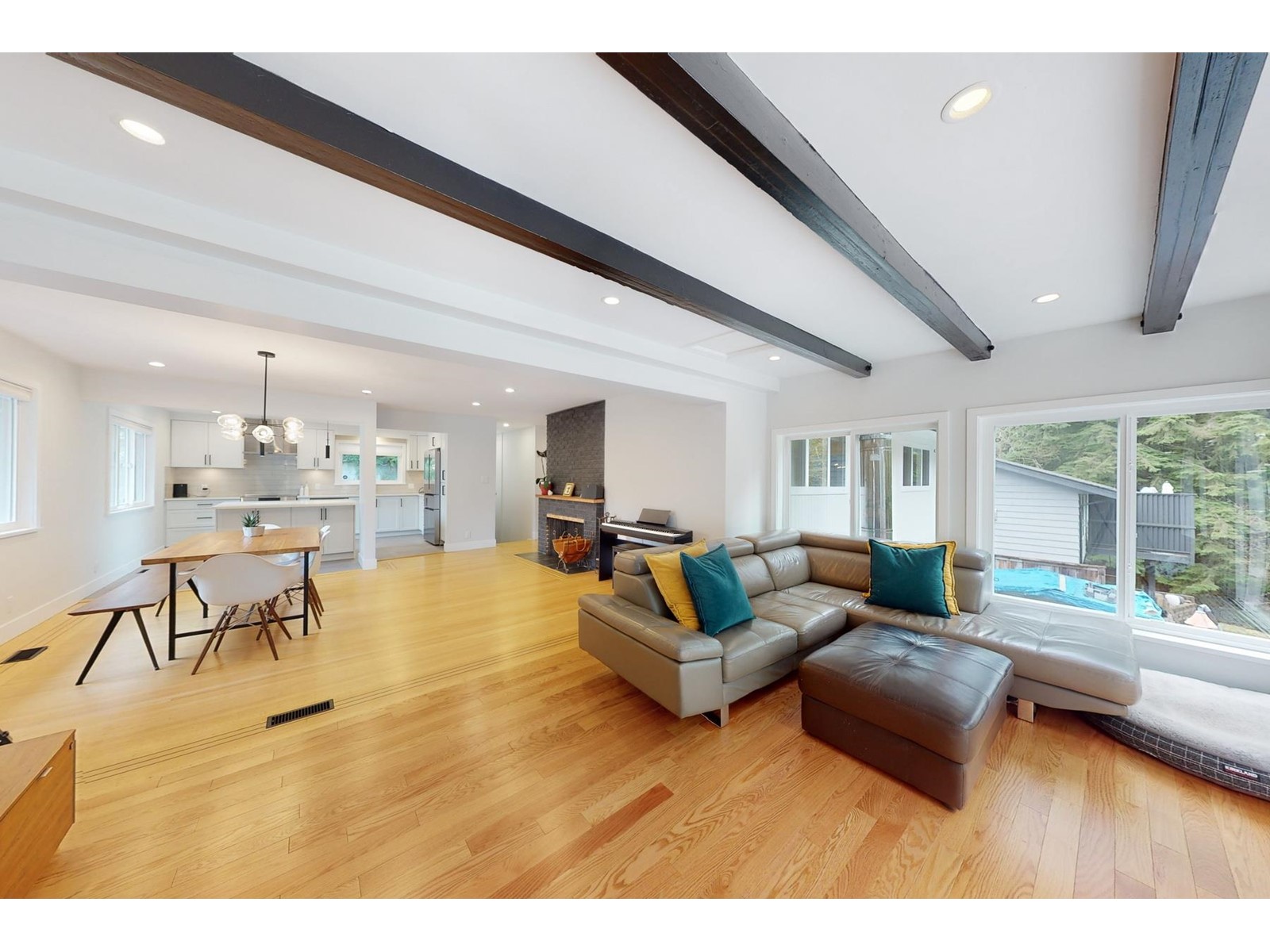 977 Clements Avenue, North Vancouver, British Columbia  V7R 2L1 - Photo 5 - R2769748