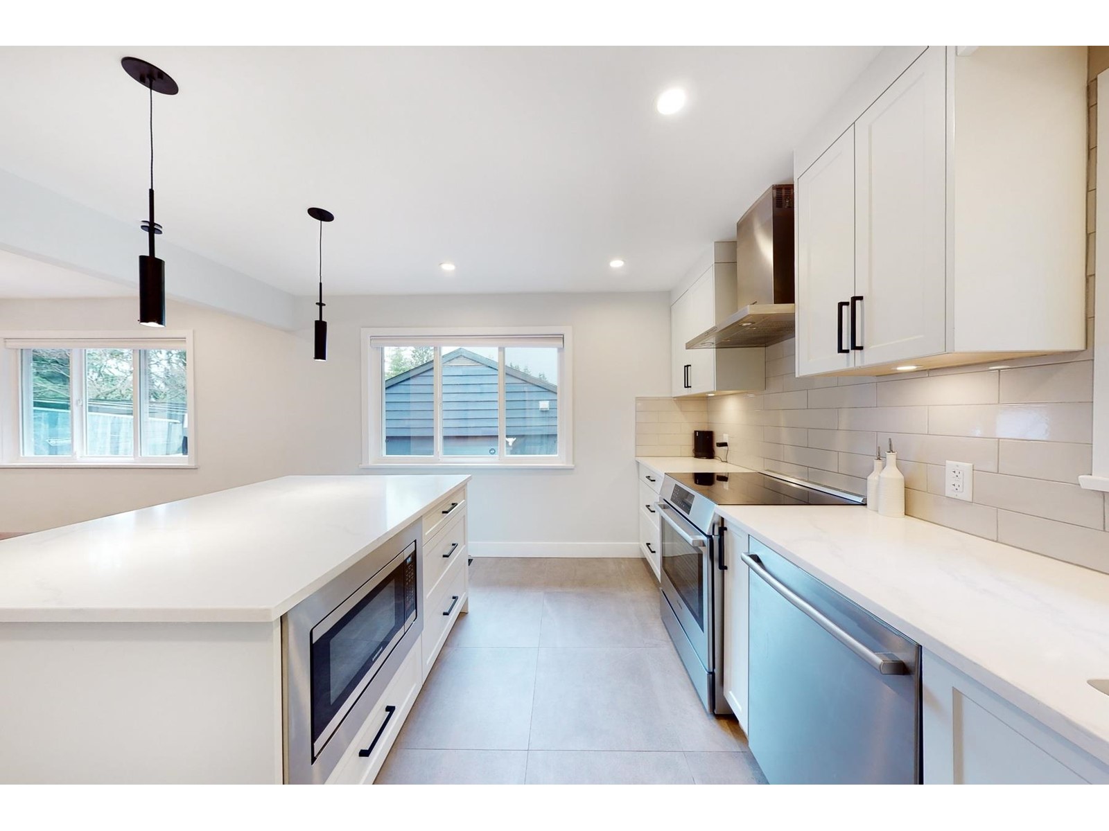 977 Clements Avenue, North Vancouver, British Columbia  V7R 2L1 - Photo 9 - R2769748