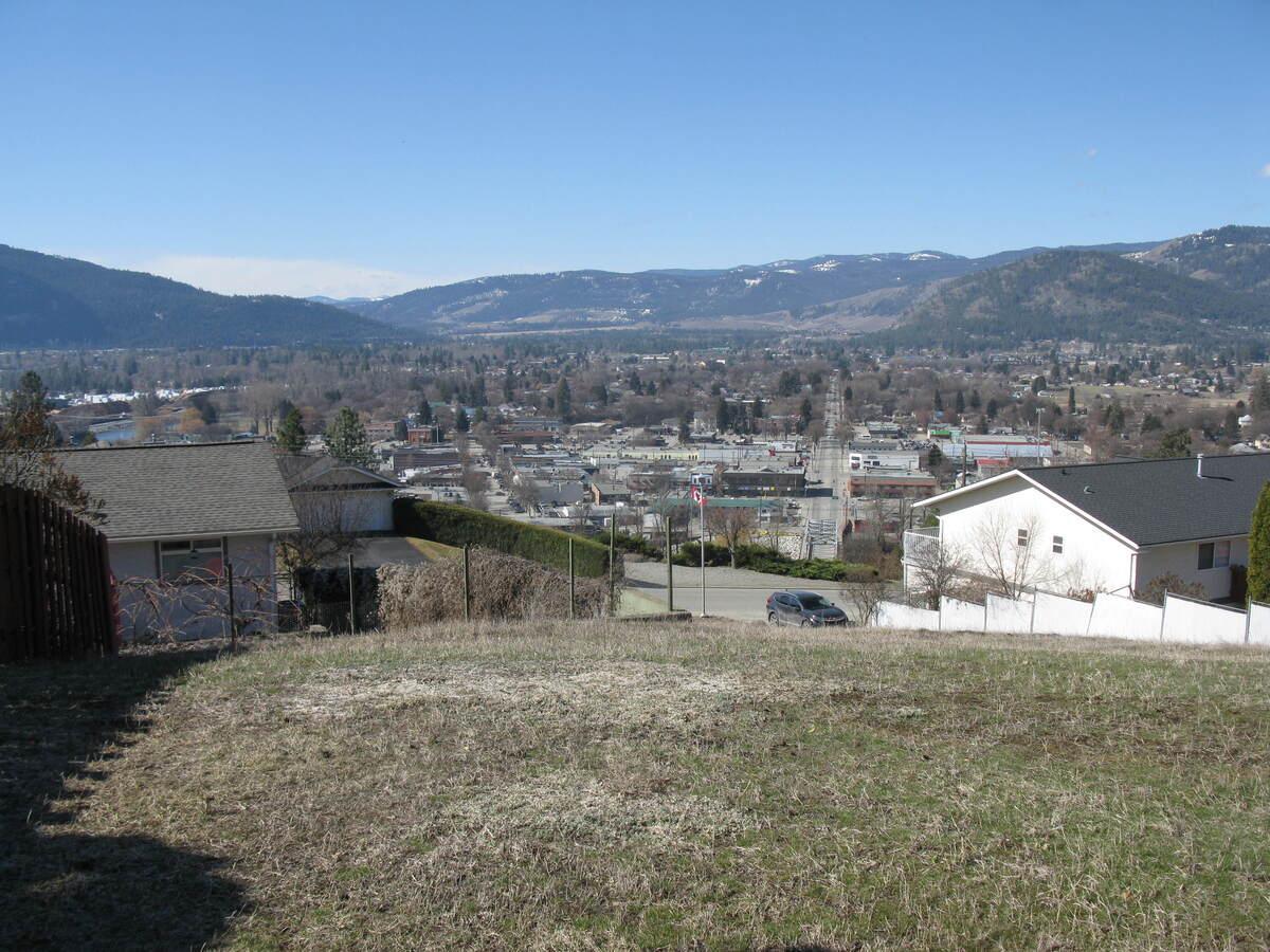 7465 Valley Heights Drive, Grand Forks, British Columbia  V0H 1H0 - Photo 2 - 2469217