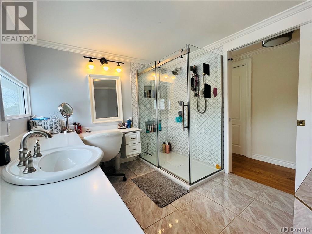 4 Cote Bleu, Bathurst, New Brunswick  E2A 3E8 - Photo 35 - NB085589