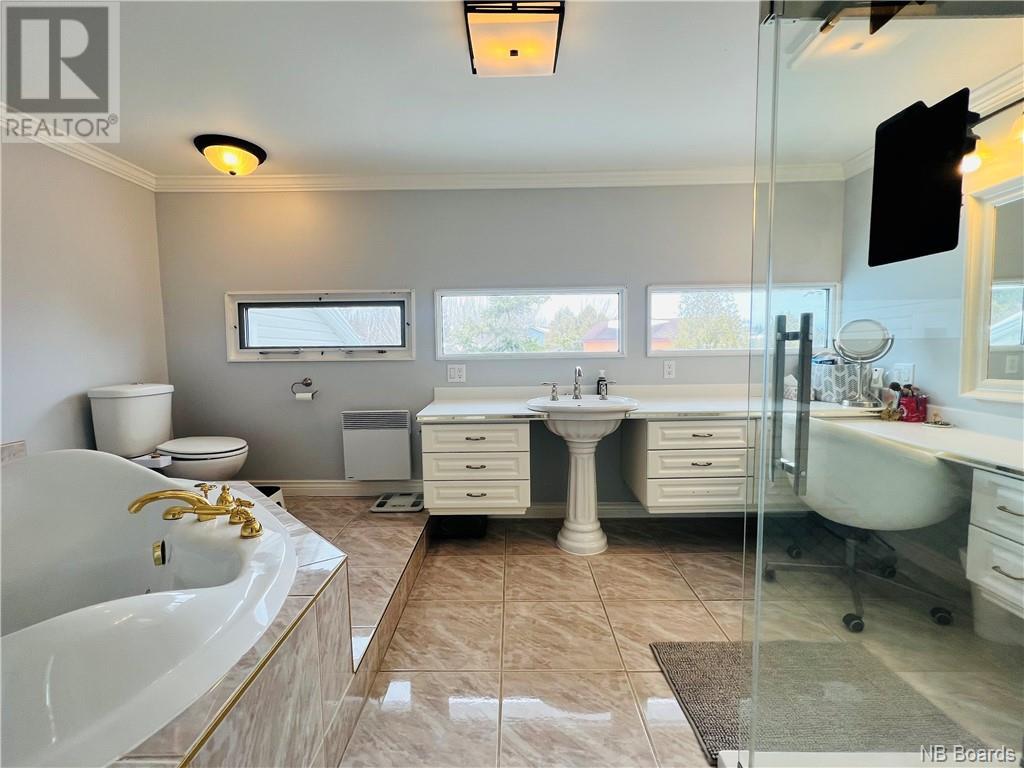 4 Cote Bleu, Bathurst, New Brunswick  E2A 3E8 - Photo 36 - NB085589