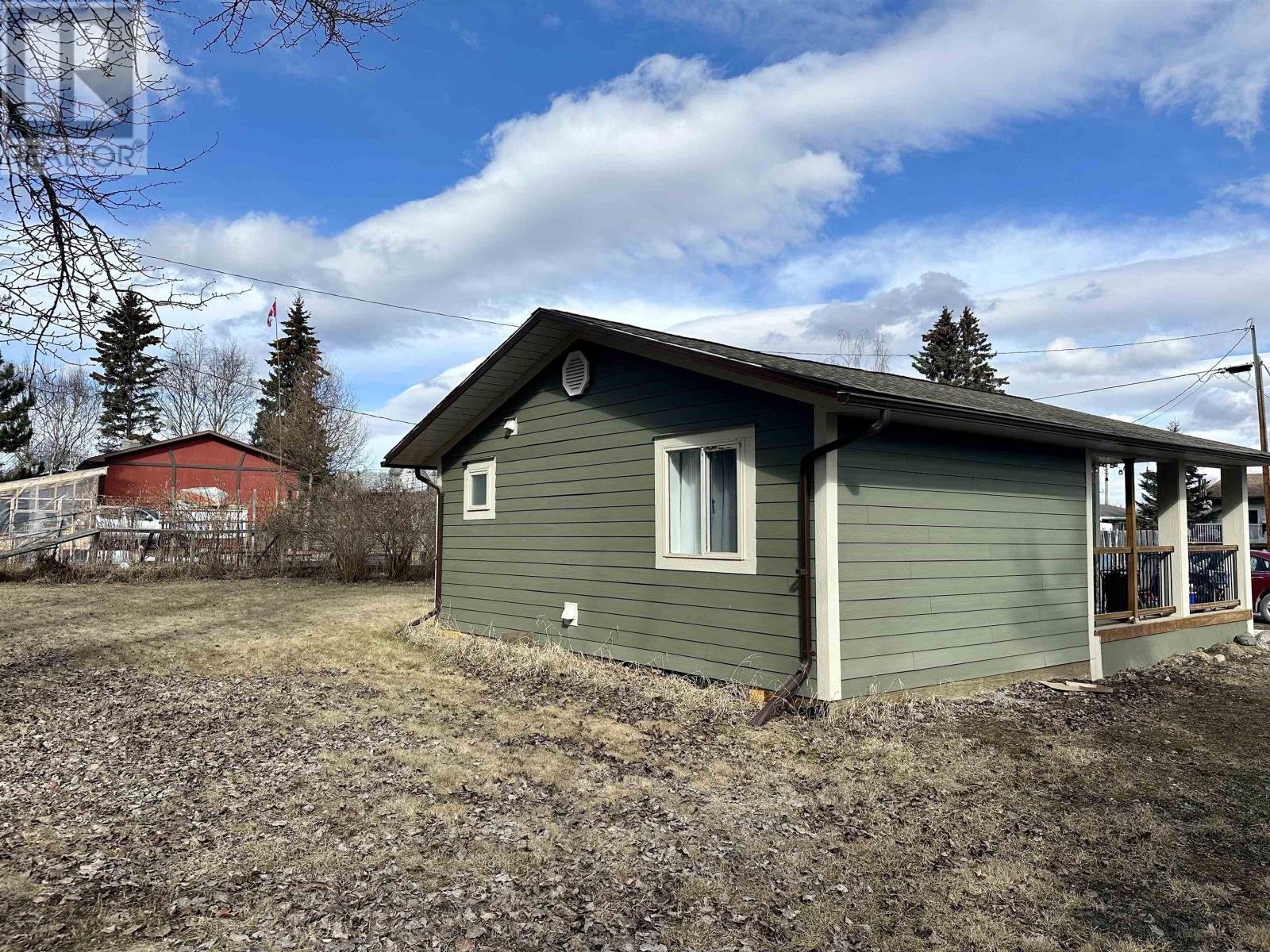 217 W 4th Street, Vanderhoof, British Columbia  V0J 3A0 - Photo 7 - R2769807