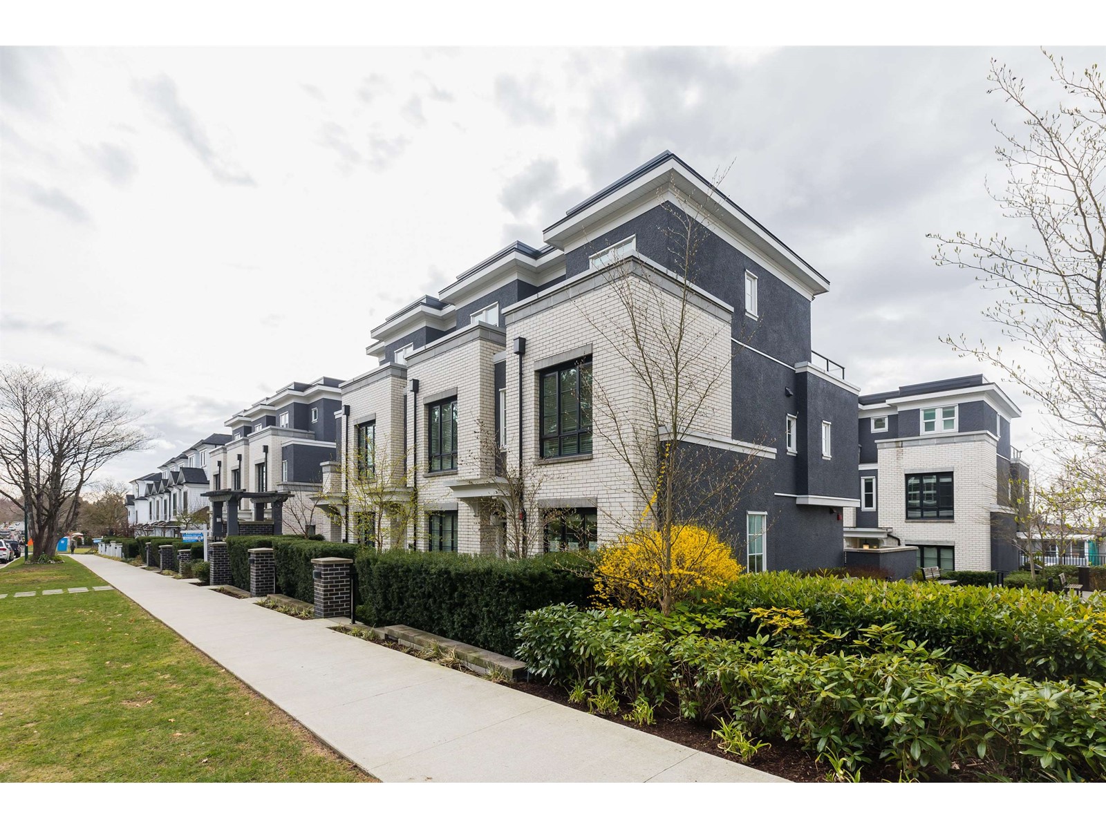 250 W 62nd Avenue, Vancouver, British Columbia  V5X 0G7 - Photo 2 - R2770175