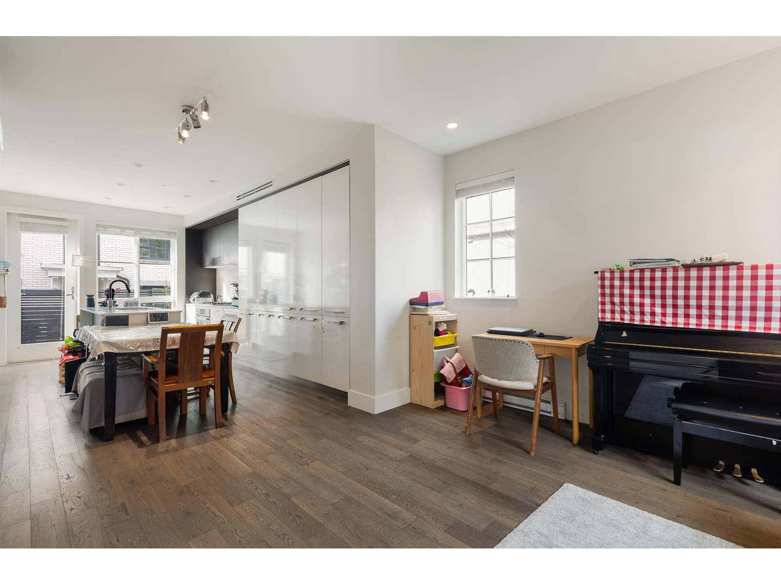 250 W 62nd Avenue, Vancouver, British Columbia  V5X 0G7 - Photo 10 - R2770175