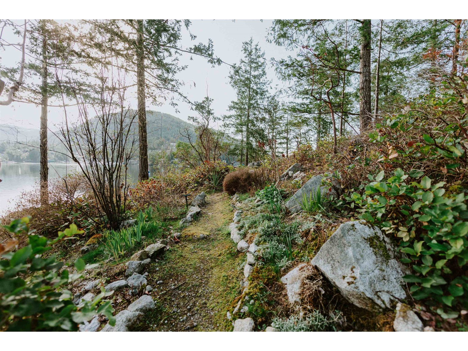4975 Panorama Drive, Garden Bay, British Columbia  V0N 1S0 - Photo 6 - R2768297