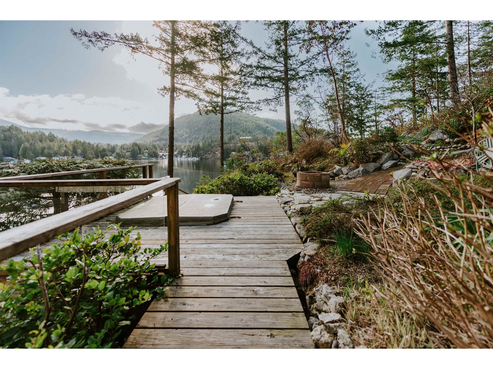 4975 Panorama Drive, Garden Bay, British Columbia  V0N 1S0 - Photo 35 - R2768297