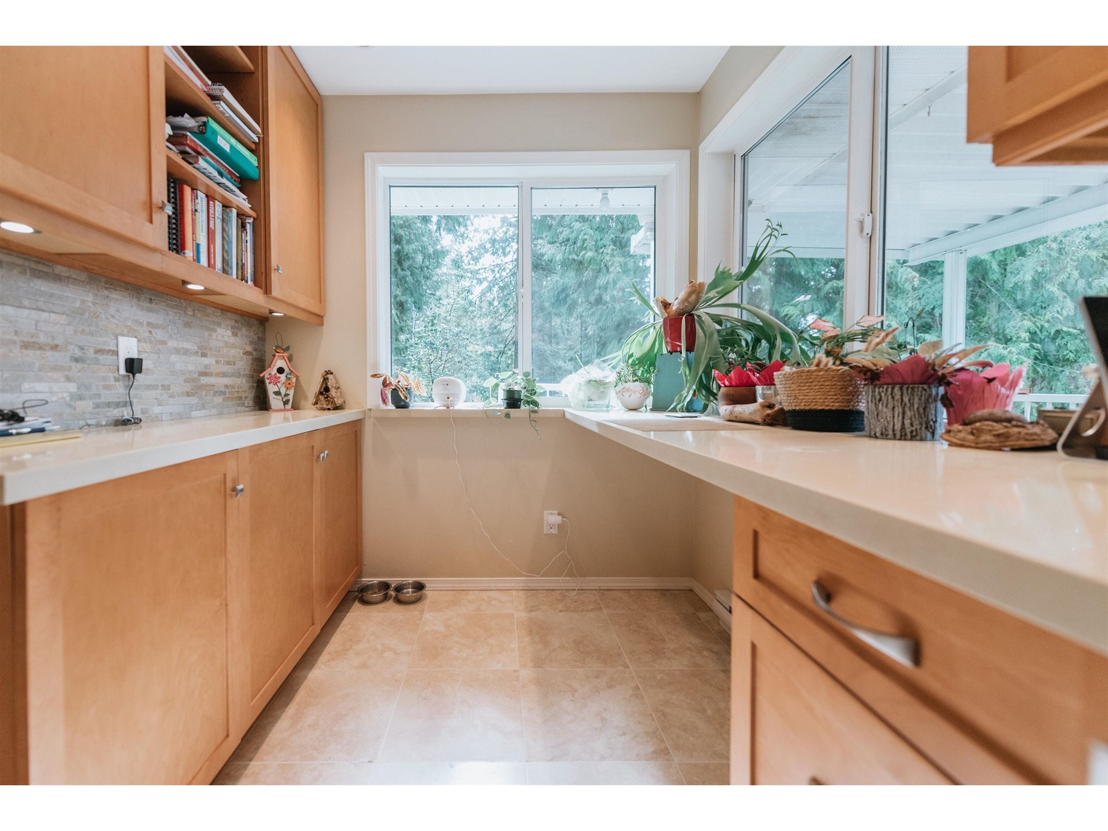 1435 Gower Point Road, Gibsons, British Columbia  V0N 1V3 - Photo 9 - R2770933