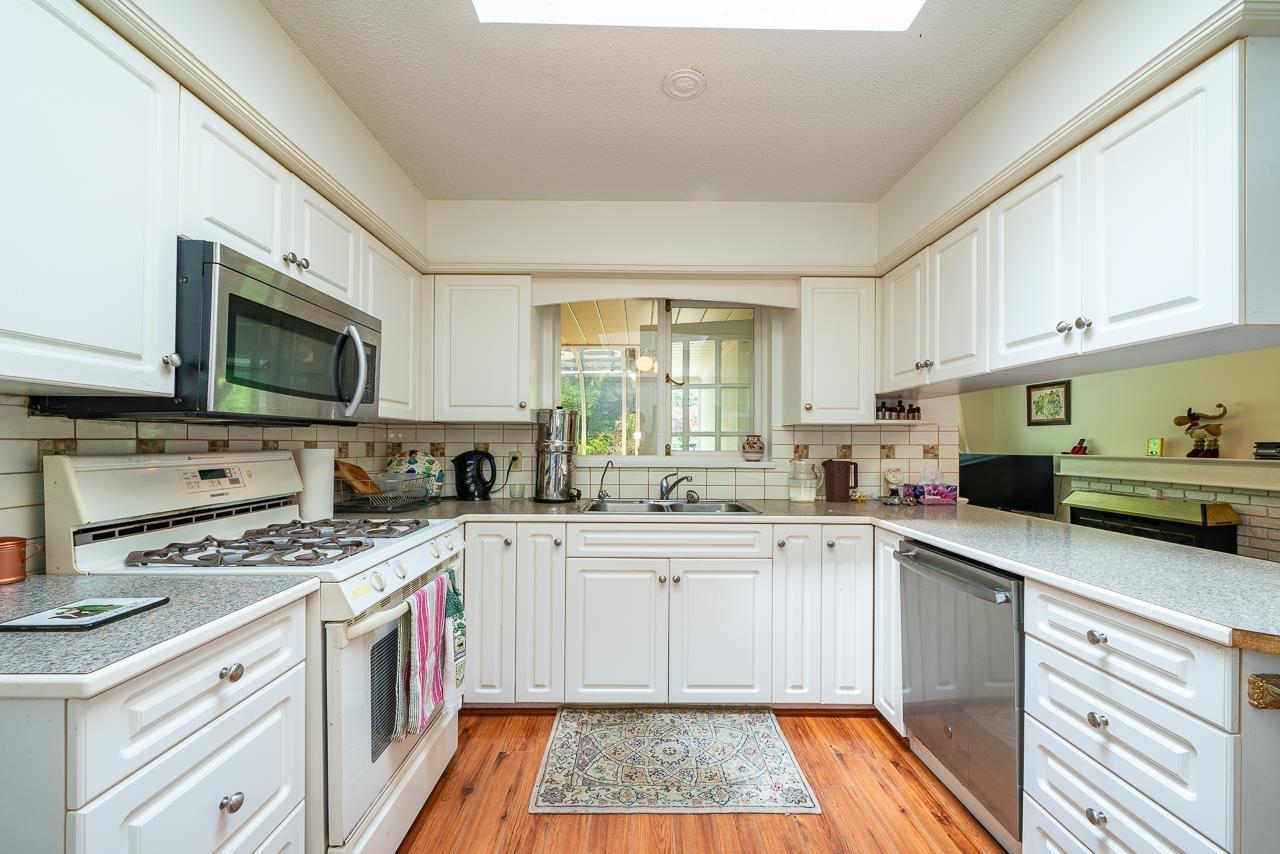 5725 Cranley Drive, West Vancouver, British Columbia  V7W 1S7 - Photo 15 - R2771163
