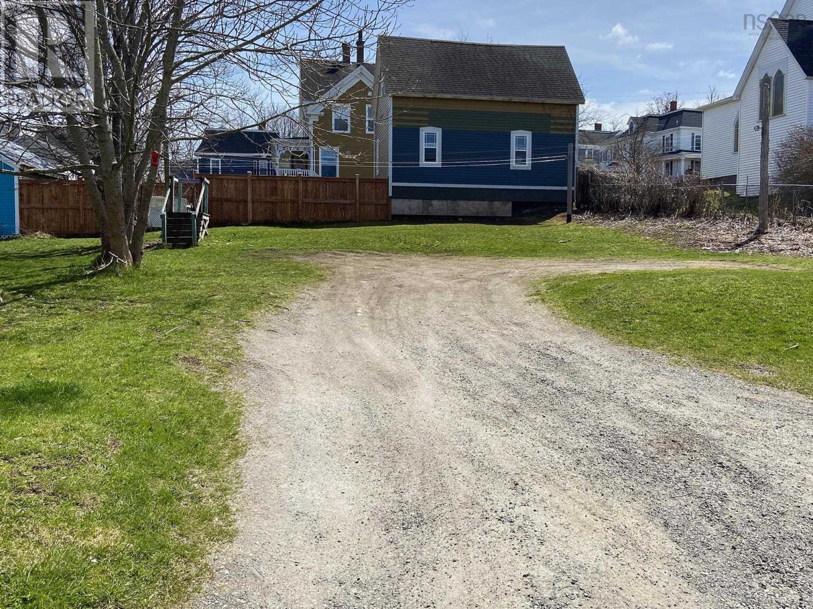 532542 Obrien Street, Windsor, Nova Scotia B0N 2T0 (25510476)