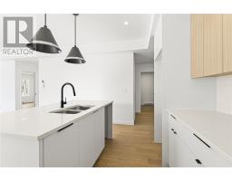 4 Camelot DR