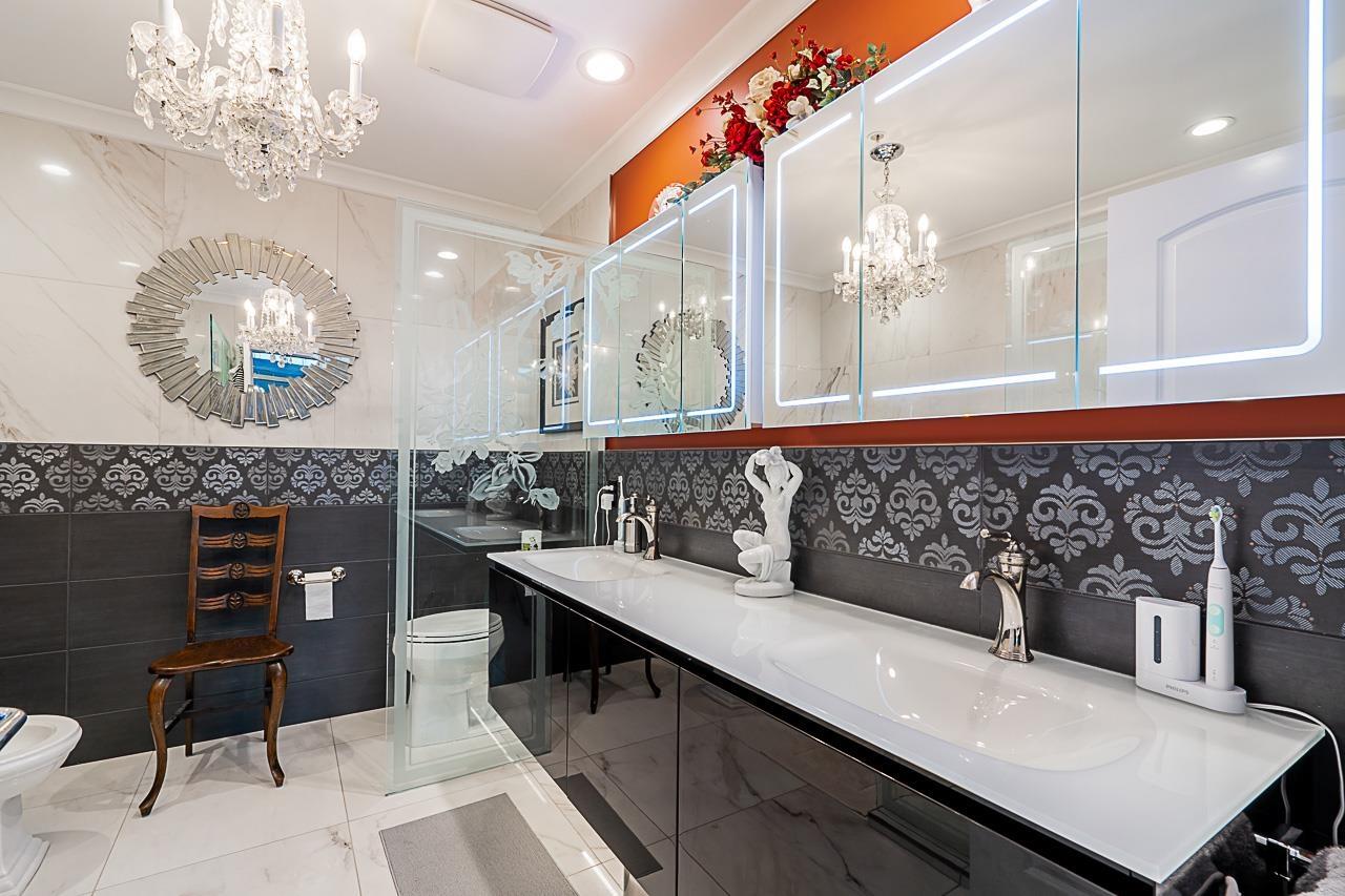 803 185 Victory Ship Way, North Vancouver, British Columbia  V7L 0G2 - Photo 22 - R2772838