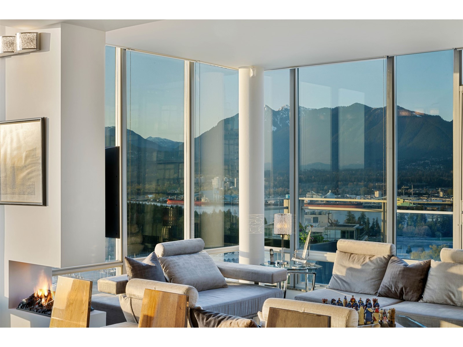 Ph5 1288 W Georgia Street, Vancouver, British Columbia  V6E 4R3 - Photo 1 - R2772841