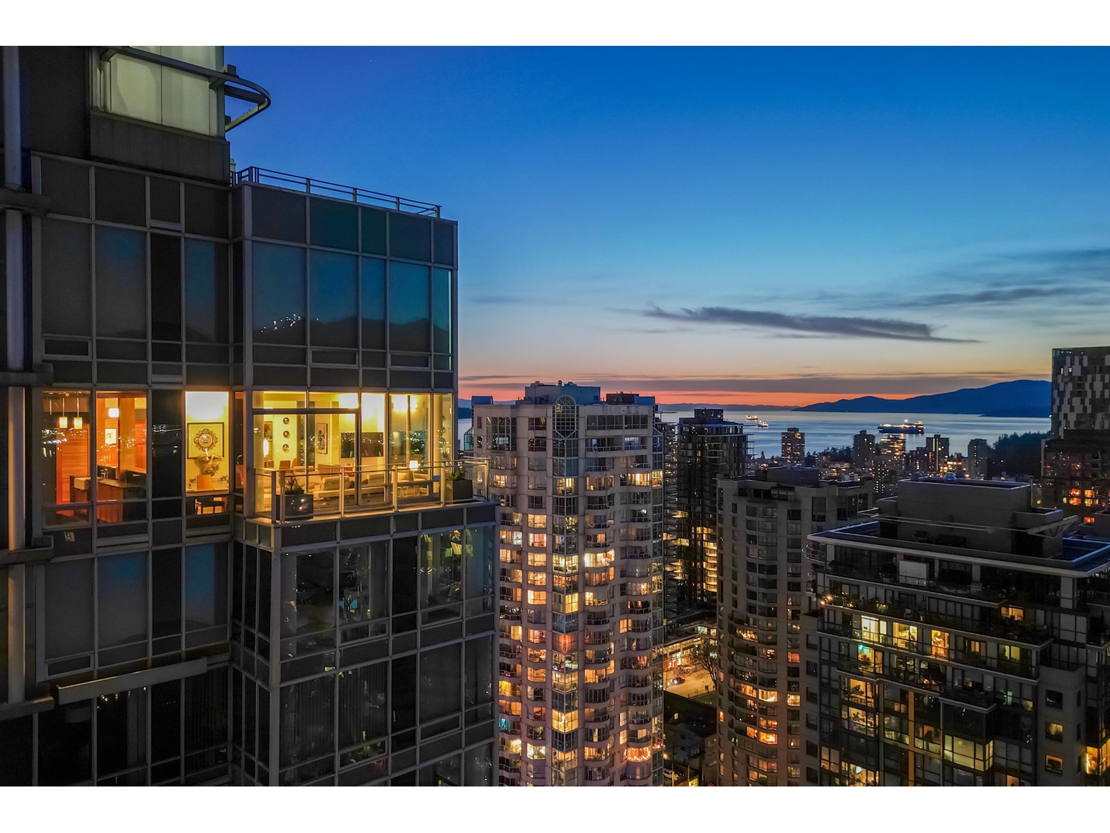 Ph5 1288 W Georgia Street, Vancouver, British Columbia  V6E 4R3 - Photo 7 - R2772841