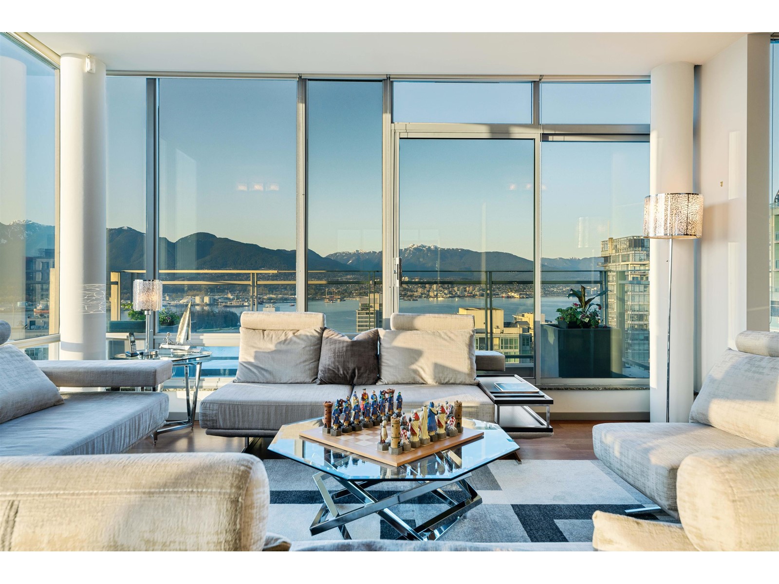 Ph5 1288 W Georgia Street, Vancouver, British Columbia  V6E 4R3 - Photo 10 - R2772841
