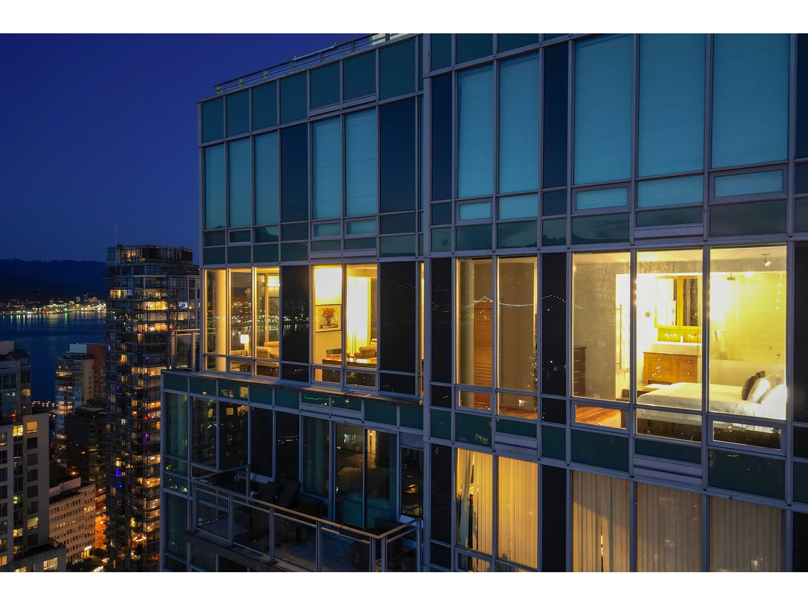 Ph5 1288 W Georgia Street, Vancouver, British Columbia  V6E 4R3 - Photo 6 - R2772841