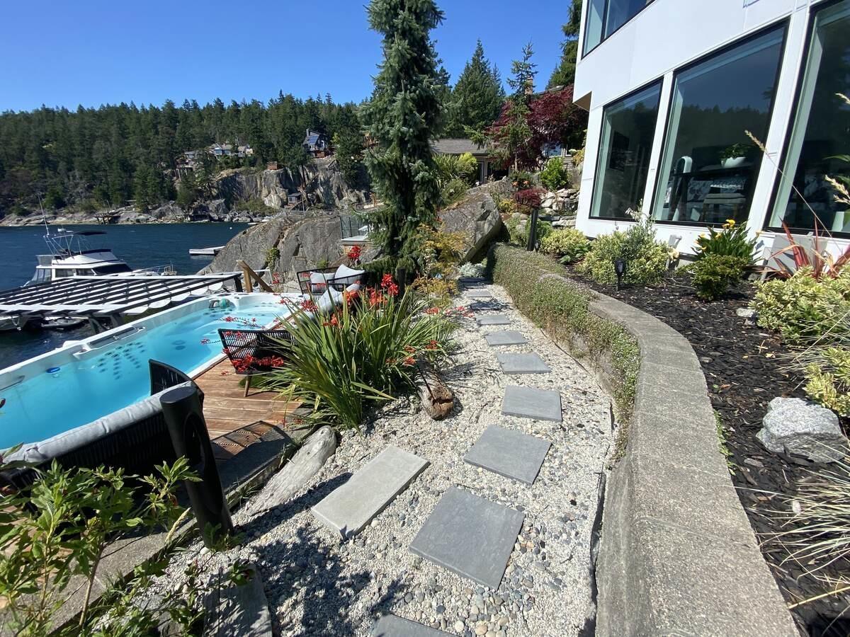 5305 Taylor Crescent, Halfmoon Bay, British Columbia  V7Z 1B5 - Photo 34 - R2773131