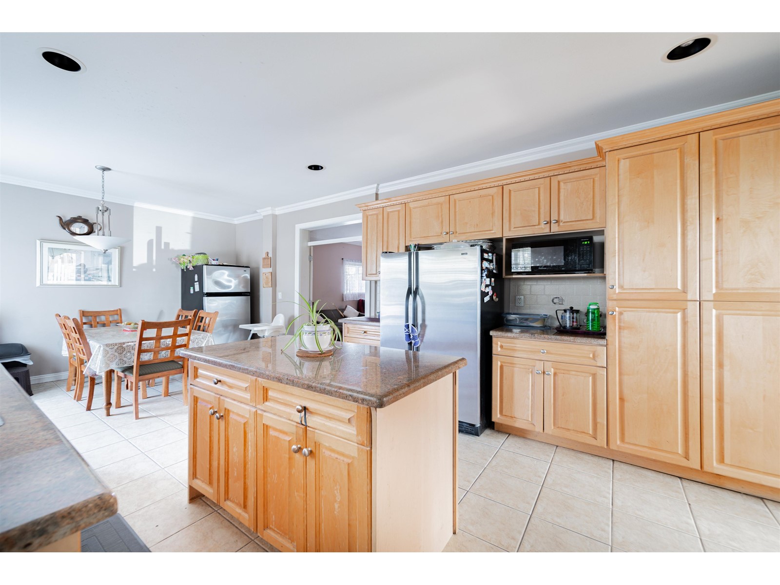 735 Smith Avenue, Coquitlam, British Columbia  V3J 2W8 - Photo 16 - R2773171