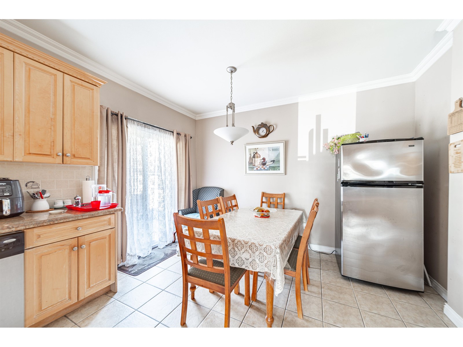 735 Smith Avenue, Coquitlam, British Columbia  V3J 2W8 - Photo 18 - R2773171