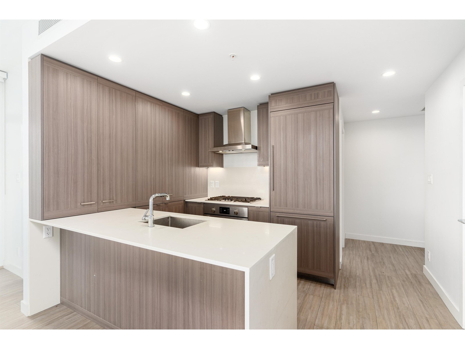1801 2311 Beta Avenue, Burnaby, British Columbia  V5C 0M1 - Photo 2 - R2771666