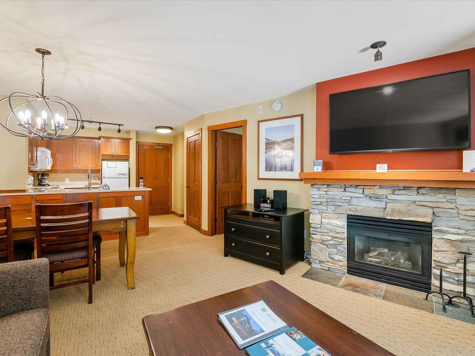 211g3 4653 Blackcomb Way, Whistler, British Columbia  V8E 0Y9 - Photo 9 - R2770017