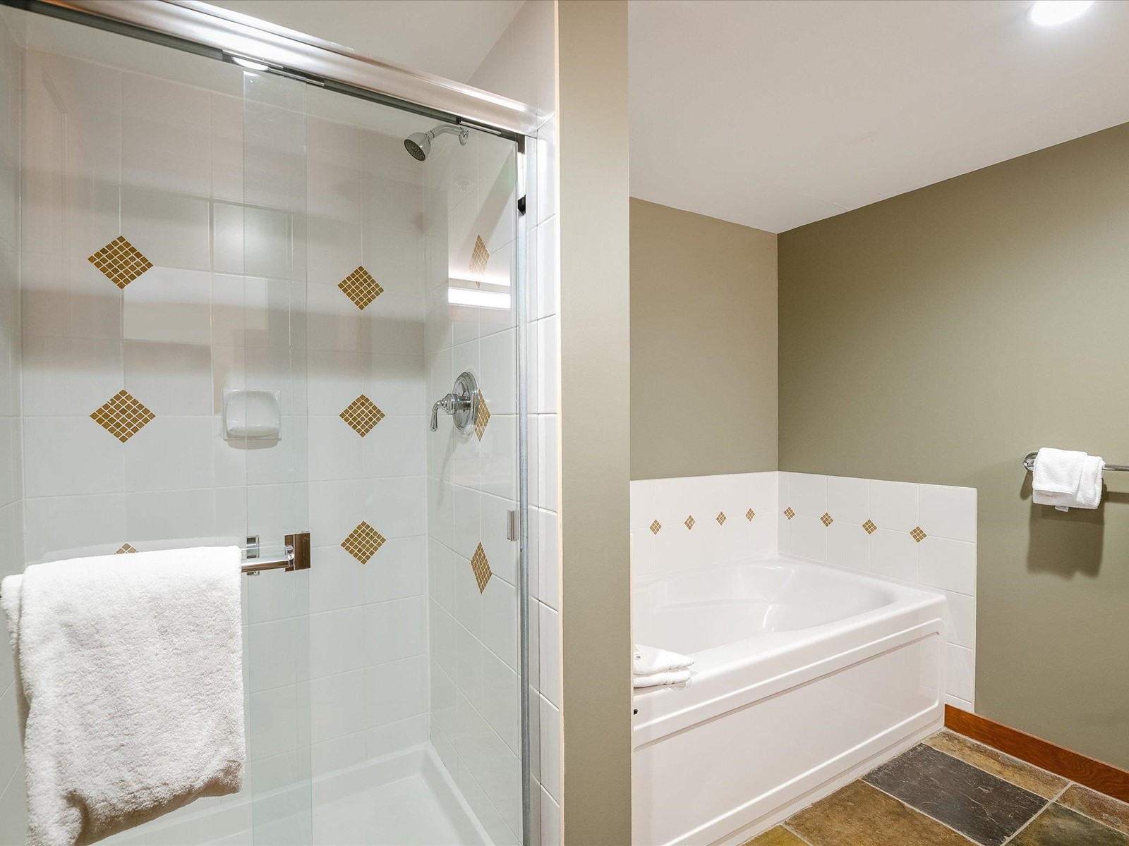 211g3 4653 Blackcomb Way, Whistler, British Columbia  V8E 0Y9 - Photo 21 - R2770017