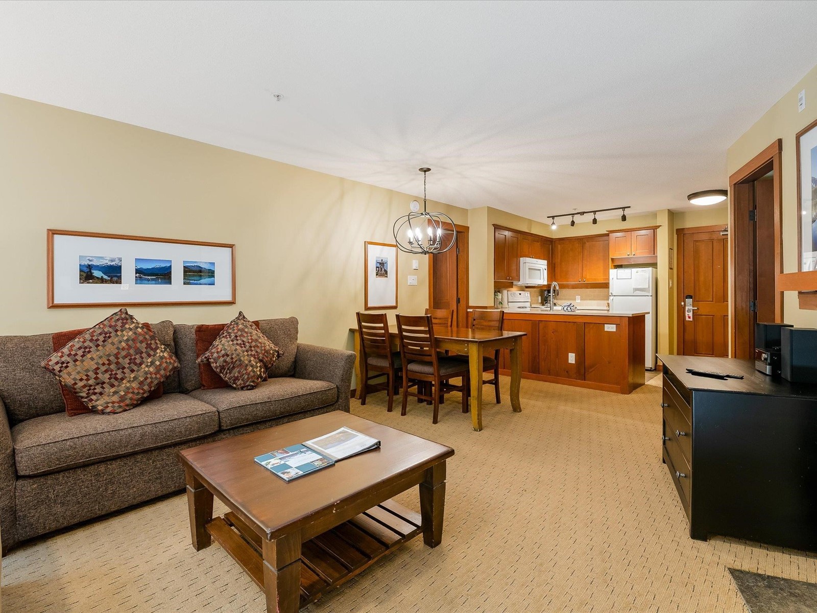 211g3 4653 Blackcomb Way, Whistler, British Columbia  V8E 0Y9 - Photo 6 - R2770017