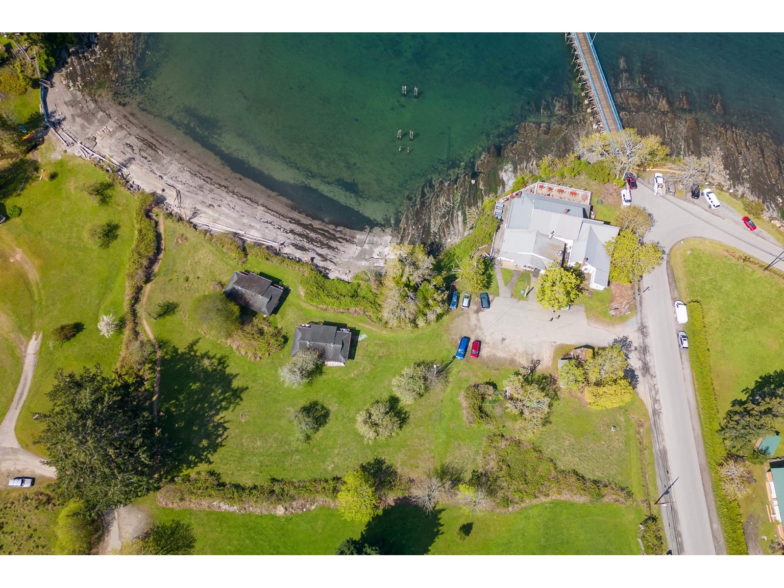 400 Fernhill Road, Mayne Island, British Columbia  V0N 2J0 - Photo 1 - R2770015