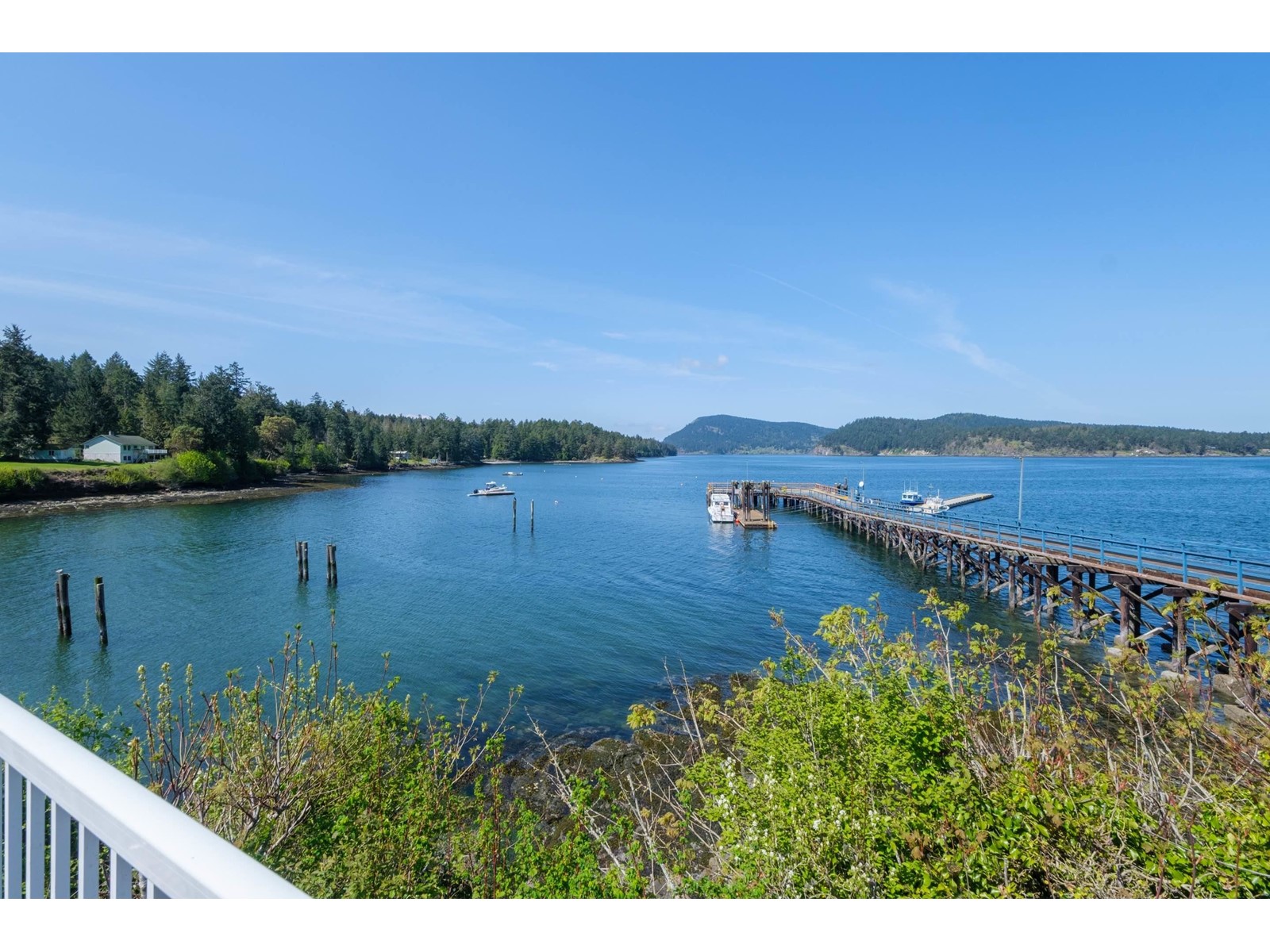 400 Fernhill Road, Mayne Island, British Columbia  V0N 2J0 - Photo 2 - R2770015